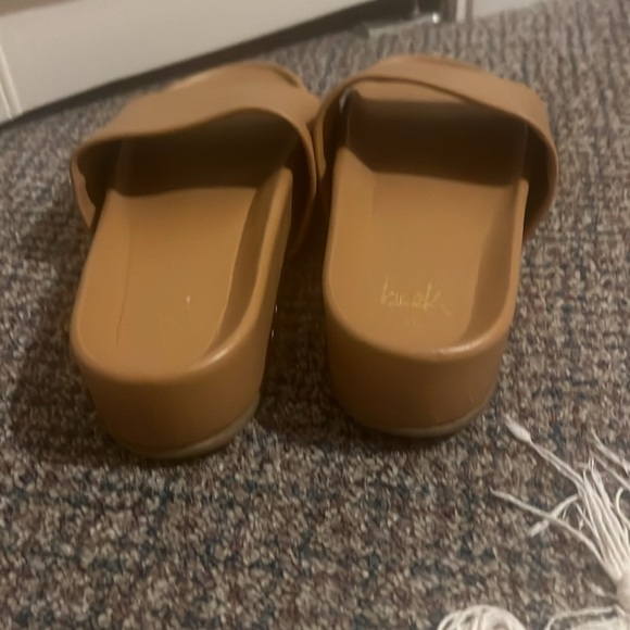 New Beek Pelican Sandals size 10 - Picture 6 of 9